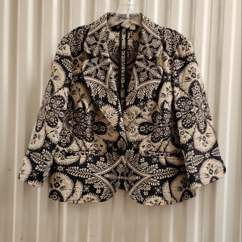 Caslon Black and Cream Patterned Blazer